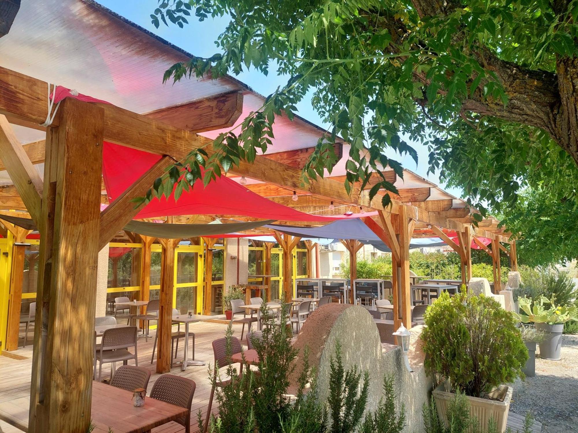 Logis Hotel Restaurant Le Clos Saint Loup Bram Exterior foto